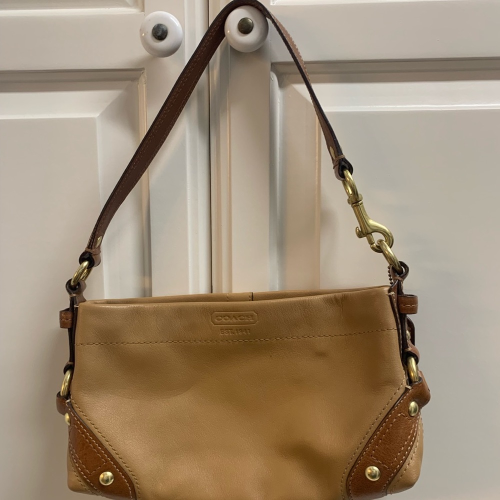 Coach small purse- hardly used